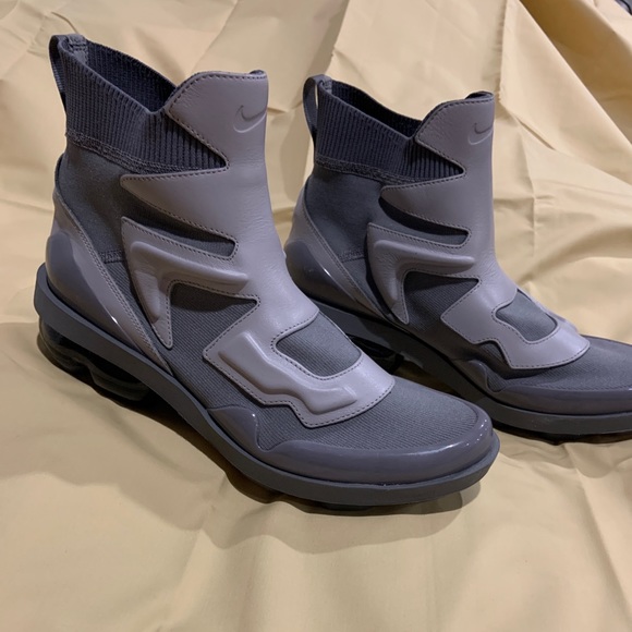 Nike - Picture 1 of 4